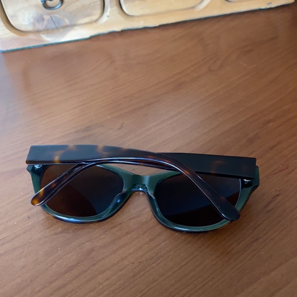 Paul Smith Tortoise Sunglasses - Picture 6 of 7